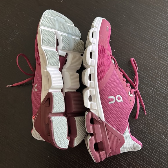 Qu Running Shoes - Picture 4 of 5